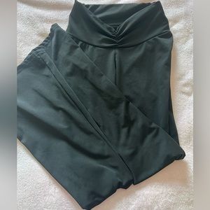 Cross band yoga pants